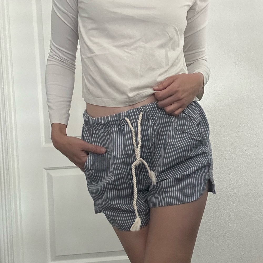 UpWest all-around short blue/grey and white striped high waisted shorts XS